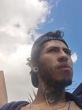 Snapshot of Tattoboy19cm chatting on 11-22-25, 04:06 Tattoboy19cm online show from 11-22-25, 04:06