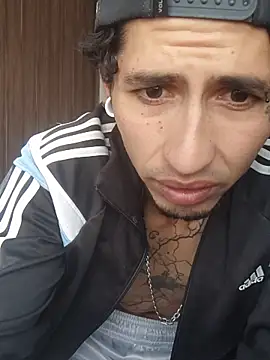 Snapshot of Tattoboy19cm chatting on 11-23-25, 07:02 Tattoboy19cm online show from 11-23-25, 07:02