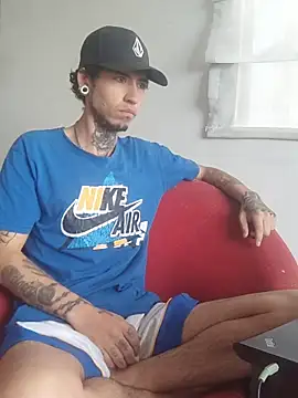 Snapshot of Tattoboy19cm chatting on 11-24-25, 03:01 Tattoboy19cm online show from 11-24-25, 03:01