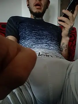 Snapshot of Tattoboy19cm chatting on 12-16-25, 05:18 Tattoboy19cm online show from 12-16-25, 05:18