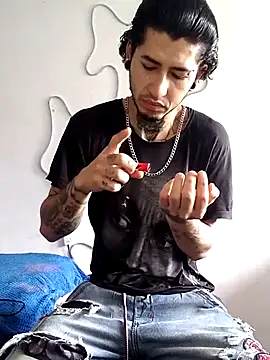 Snapshot of Tattoboy19cm chatting on 02-09-26, 03:05 Tattoboy19cm online show from 02-09-26, 03:05