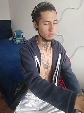 Snapshot of Tattoboy19cm chatting on 02-20-26, 07:58 Tattoboy19cm online show from 02-20-26, 07:58