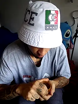 Snapshot of Tattoboy19cm chatting on 03-02-26, 03:08 Tattoboy19cm online show from 03-02-26, 03:08