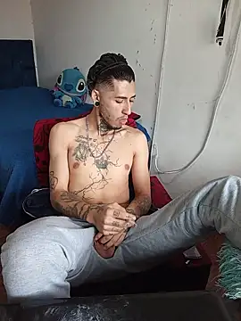 Snapshot of Tattoboy19cm chatting on 03-05-26, 05:20 Tattoboy19cm online show from 03-05-26, 05:20