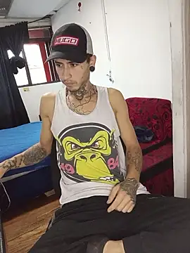 Snapshot of Tattoboy19cm chatting on 05-30-26, 10:40 Tattoboy19cm online show from 05-30-26, 10:40