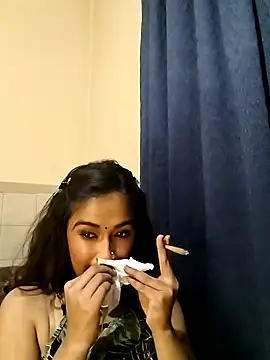 cute indianxo online show from 04-28-26, 08:14