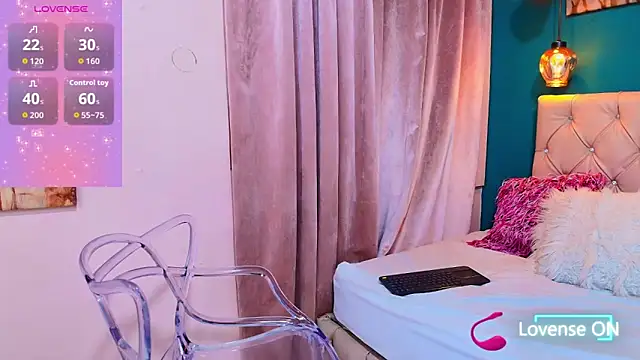 Snapshot of Shirly_cooper_ chatting on 03-07-26, 11:35 Shirly cooper online show from 03-07-26, 11:35