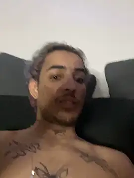 Snapshot of luluycoco chatting on 11-15-25, 02:24 luluycoco online show from 11-15-25, 02:24