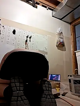 Snapshot of lovemedirty chatting on 09-23-25, 05:43 lovemedirty online show from 09-23-25, 05:43