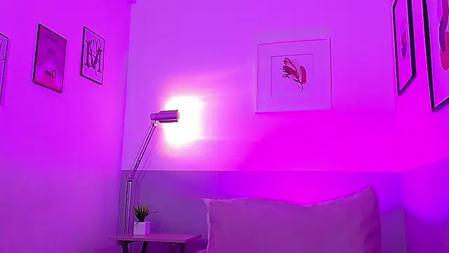 cutepetitee online show from 04-29-26, 07:31