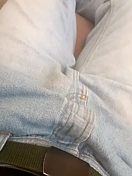 Snapshot of Amor-de-Casal chatting on 02-12-26, 05:41 Amor-de-Casal online show from 02-12-26, 05:41