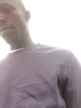 Snapshot of Pnice chatting on 11-17-25, 07:36 Pnice online show from 11-17-25, 07:36