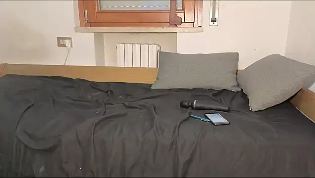 Nina-Holly online show from 04-09-26, 01:05