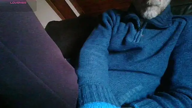 Snapshot of Vrenico-SC chatting on 02-13-26, 02:46 Vrenico-SC online show from 02-13-26, 02:46