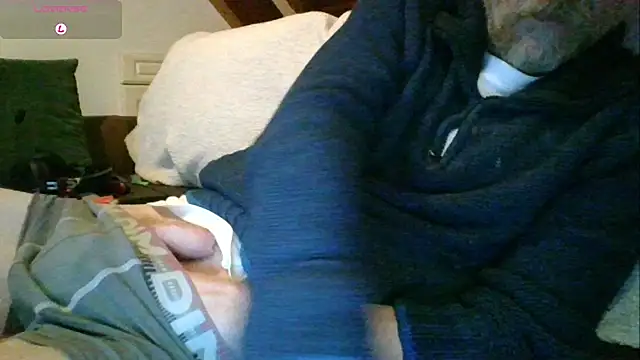 Snapshot of Vrenico-SC chatting on 02-20-26, 06:26 Vrenico-SC online show from 02-20-26, 06:26