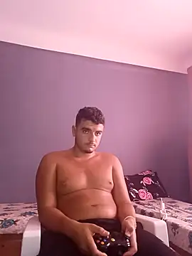 Snapshot of Noname2766 chatting on 10-15-25, 02:39 Noname2766 online show from 10-15-25, 02:39