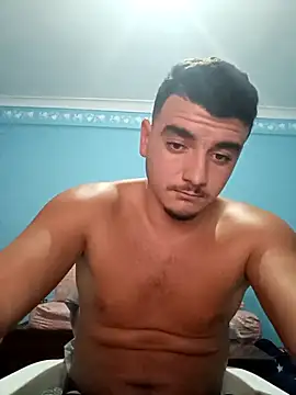 Snapshot of Noname2766 chatting on 11-18-25, 10:25 Noname2766 online show from 11-18-25, 10:25