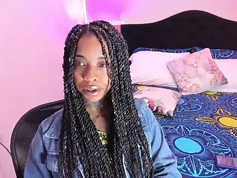 Pauline Fox online show from 04-14-26, 03:45