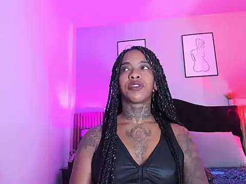 Pauline Fox online show from 04-18-26, 02:26