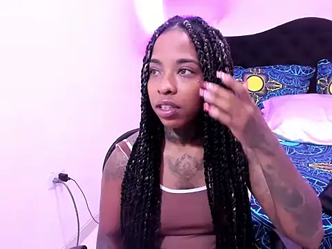 Pauline Fox online show from 04-29-26, 02:48