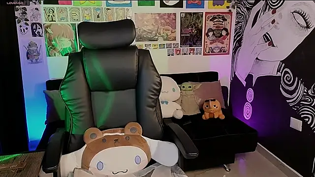 Yuhwan  online show from 09-26-25, 11:09