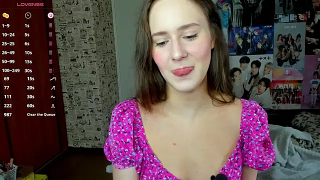 LucyRose3 online show from 10-06-25, 03:20