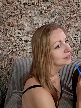 Snapshot of VChelsiV chatting on 09-10-25, 06:41 VChelsiV online show from 09-10-25, 06:41