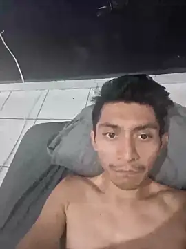 Snapshot of Yucsingl1 chatting on 04-05-26, 06:27 Yucsingl1 online show from 04-05-26, 06:27