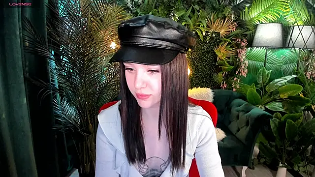 Snapshot of MarySparkle chatting on 09-20-25, 02:56 MarySparkle online show from 09-20-25, 02:56