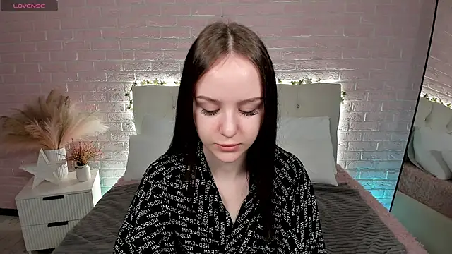 Snapshot of MarySparkle chatting on 10-02-25, 03:13 MarySparkle online show from 10-02-25, 03:13