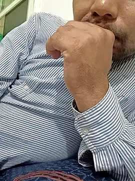 Snapshot of aarav_013 chatting on 03-07-26, 01:52 aarav 013 online show from 03-07-26, 01:52