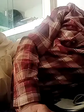 Snapshot of aarav_013 chatting on 03-10-26, 05:34 aarav 013 online show from 03-10-26, 05:34