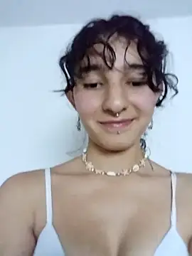 Snapshot of LuaBusch chatting on 01-06-26, 05:44 LuaBusch online show from 01-06-26, 05:44