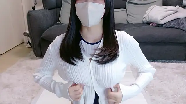 moemilk online show from 04-26-26, 12:30