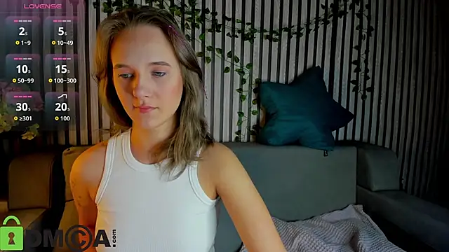 Snapshot of Casey_Sweeet chatting on 12-04-25, 04:27 Casey Sweeet online show from 12-04-25, 04:27