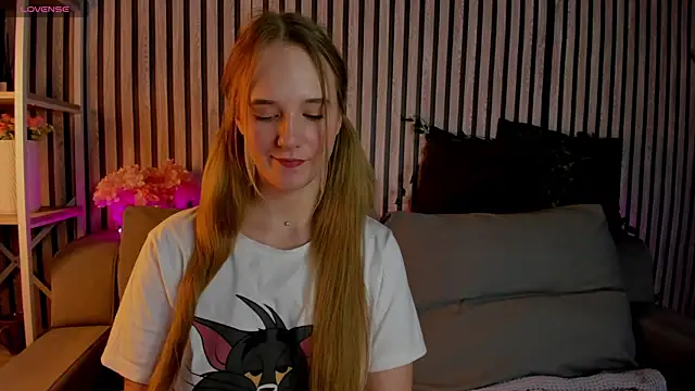 Casey Sweeet online show from 04-18-26, 03:16