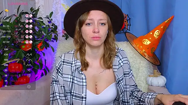 evashiny  online show from 10-31-25, 02:56