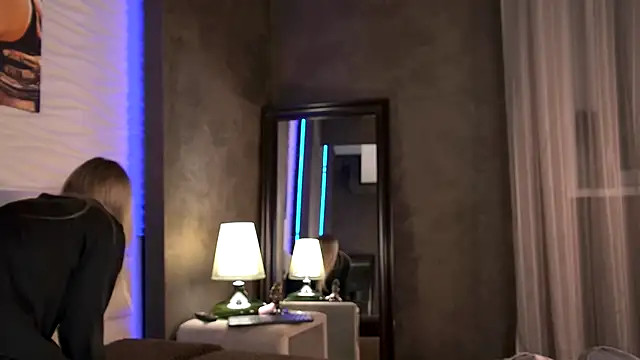 AriWild online show from 10-07-25, 04:20