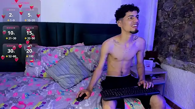 Snapshot of Chris_Angel_ chatting on 10-10-25, 12:59 Chris Angel online show from 10-10-25, 12:59