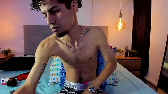 Snapshot of Chris_Angel_ chatting on 02-18-26, 04:08 Chris Angel online show from 02-18-26, 04:08