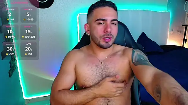 Snapshot of adamhairy chatting on 06-24-26, 07:35 adamhairy online show from 06-24-26, 07:35