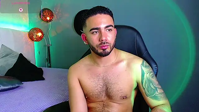 Snapshot of adamhairy chatting on 07-23-26, 07:34 adamhairy online show from 07-23-26, 07:34