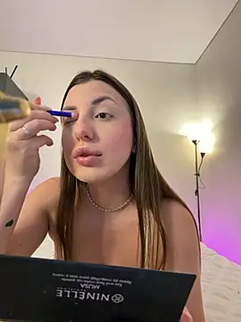 Snapshot of TiffaNoel chatting on 10-28-25, 01:14 TiffaNoel online show from 10-28-25, 01:14