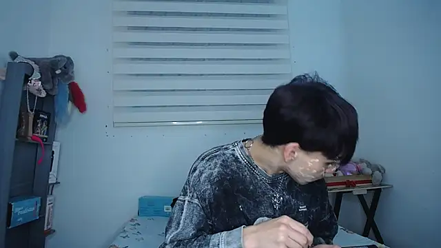 lucky stricke online show from 10-17-25, 03:20