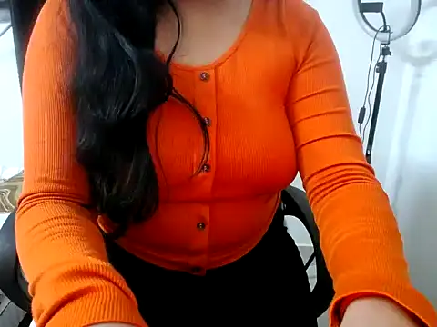 Snapshot of Roshi_Love chatting on 05-22-26, 08:36 Roshi Love online show from 05-22-26, 08:36