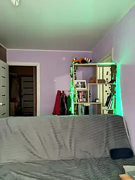 Snapshot of KassandraTress chatting on 10-18-25, 03:02 KassandraTress online show from 10-18-25, 03:02