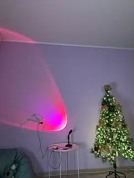 Snapshot of KassandraTress chatting on 12-21-25, 03:41 KassandraTress online show from 12-21-25, 03:41