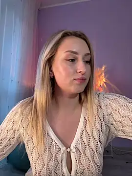 Snapshot of KassandraTress chatting on 02-24-26, 04:05 KassandraTress online show from 02-24-26, 04:05