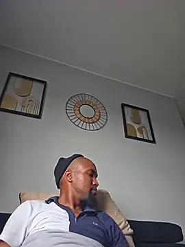 Snapshot of mojaymort chatting on 09-10-25, 01:22 mojaymort online show from 09-10-25, 01:22