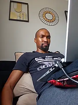 Snapshot of mojaymort chatting on 09-29-25, 09:25 mojaymort online show from 09-29-25, 09:25